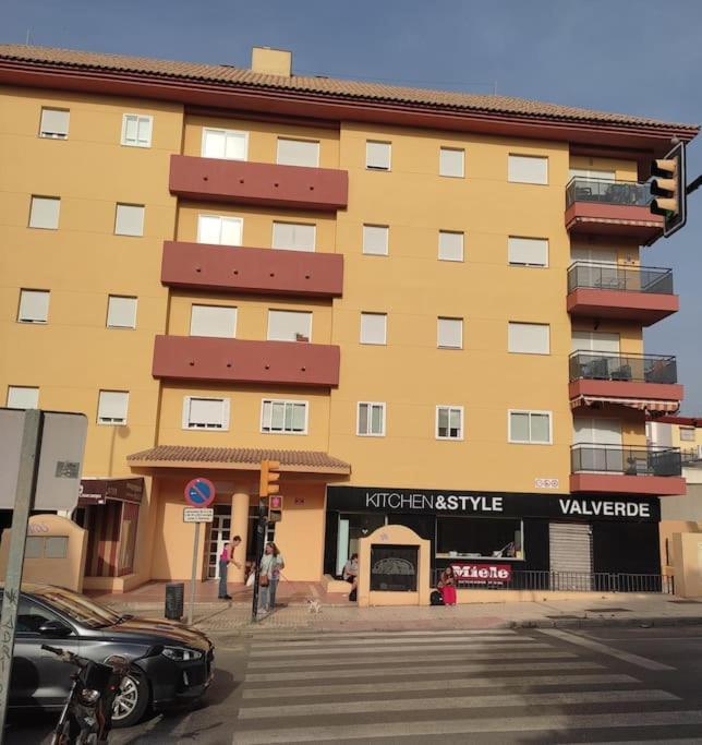 Apartamento Renovado En El Centro De Benalmádena Kültér fotó